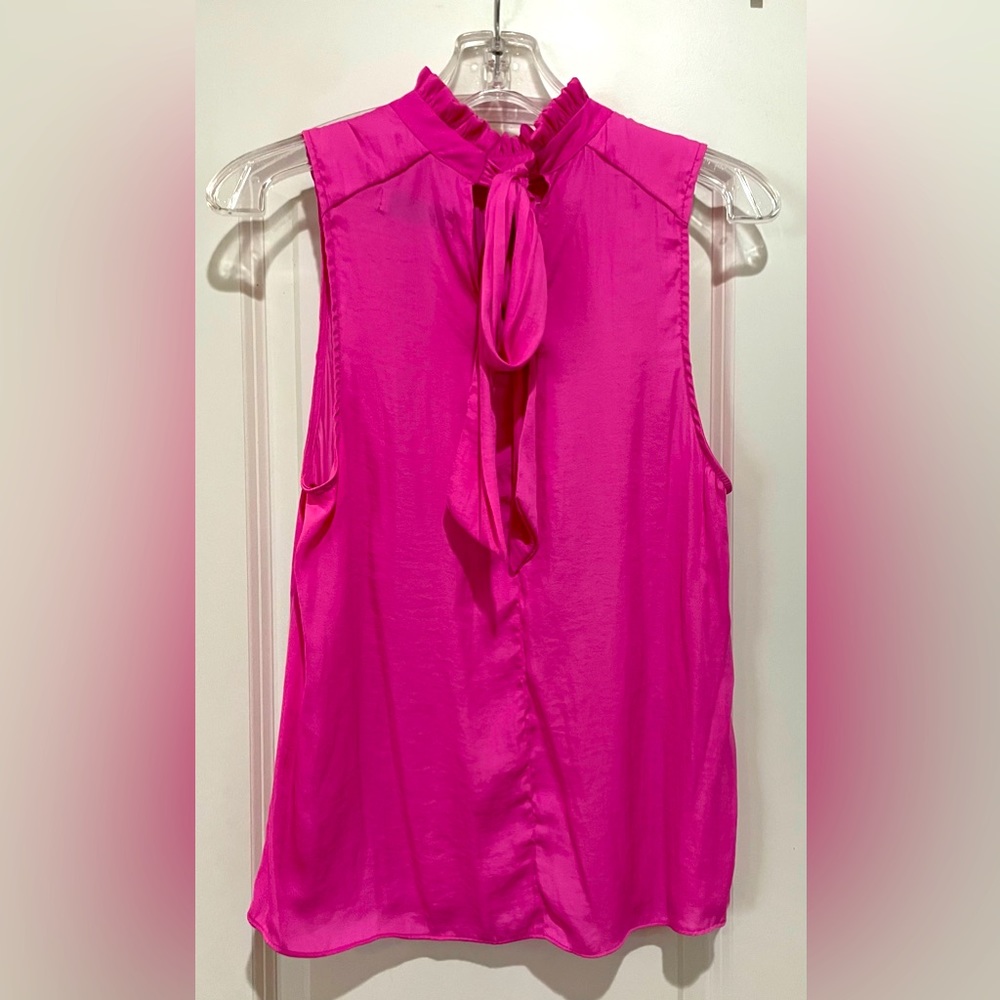 DO+BE hot pink tank size small